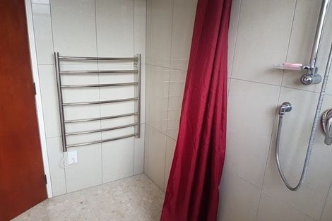 Photo of property in 6 Hollows Crescent, Takaro, Palmerston North, 4412