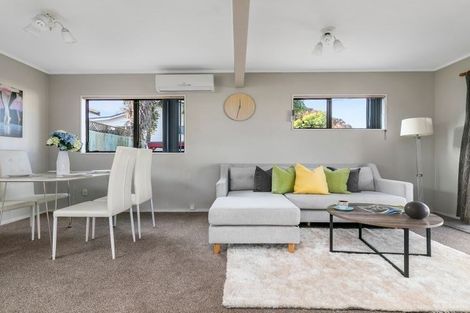 Photo of property in 11 Titirangi Road, New Lynn, Auckland, 0600