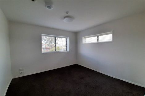 Photo of property in 1/4045f Great North Road, Glen Eden, Auckland, 0602