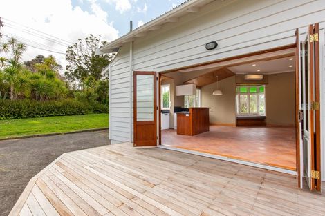 Photo of property in 218 Annandale Road, Kumeu, 0782