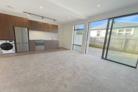 Photo of property in 4/149 Onepu Road, Lyall Bay, Wellington, 6022