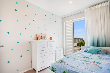 Photo of property in 18 Plover Road, Hobsonville, Auckland, 0616