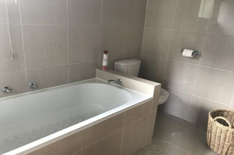 Photo of property in 1/39 Brigantine Drive, Beach Haven, Auckland, 0626