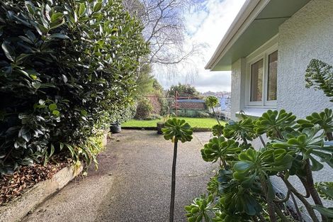Photo of property in 43 Sutherland Street, Dunedin Central, Dunedin, 9016