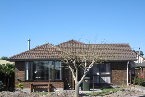 Photo of property in 2 Pyatt Place, Redwood, Christchurch, 8051