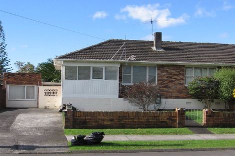 Photo of property in 2/39 Dale Crescent, Pakuranga, Auckland, 2010