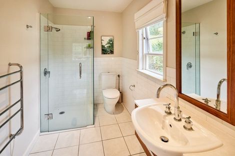 Photo of property in 11 Kinross Street, Kelburn, Wellington, 6012