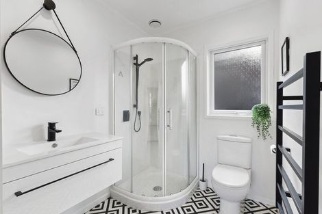 Photo of property in 70 Fyvie Avenue, Tawa, Wellington, 5028