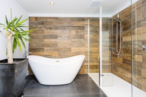 Photo of property in 18 Plateau Road, Te Marua, Upper Hutt, 5018