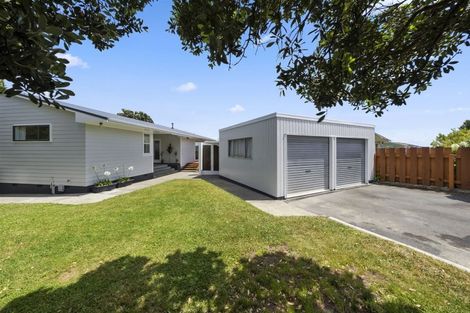 Photo of property in 1 Forth Place, Papakowhai, Porirua, 5024