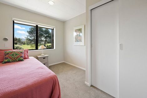 Photo of property in 72 Kinloch Road, Kinloch, Taupo, 3377