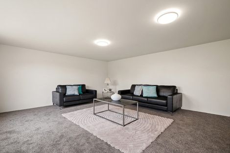 Photo of property in 16 Ilfracombe Place, Burnside, Christchurch, 8053