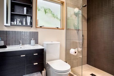 Photo of property in 10 Tui Crescent, Waiatarua, Auckland, 0604