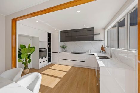 Photo of property in 34 Bucklands Beach Road, Bucklands Beach, Auckland, 2012