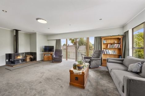 Photo of property in 24 Brightwater Crescent, Totara Park, Upper Hutt, 5018