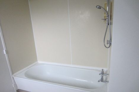 Photo of property in 3a Oldham Way, Crofton Downs, Wellington, 6035