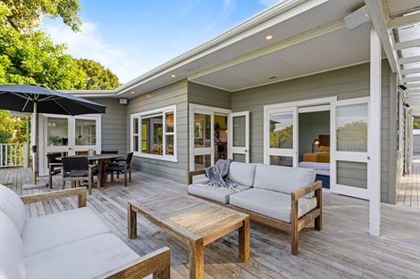 Photo of property in 376 Taiapa Road, Muriwai, Waimauku, 0881