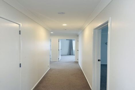 Photo of property in 34a Schnapper Rock Road, Schnapper Rock, Auckland, 0632