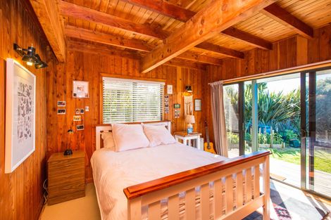 Photo of property in 39 Whaanga Road, Raglan, 3297