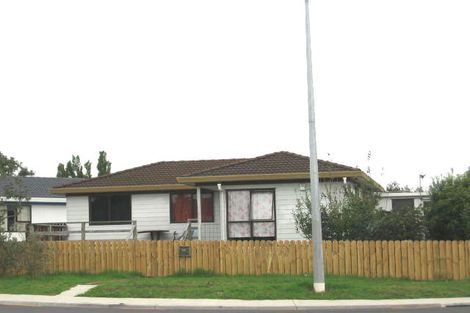 Photo of property in 1/67 Luanda Drive, Ranui, Auckland, 0612