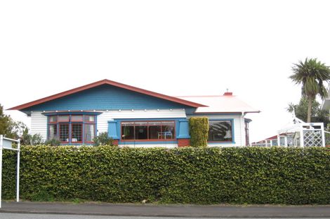 Photo of property in 12 Mangorei Road, Strandon, New Plymouth, 4312
