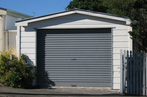 Photo of property in 21 Tamar Street, Island Bay, Wellington, 6023