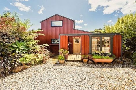 Photo of property in 76 Top Town Place, Coromandel, 3506