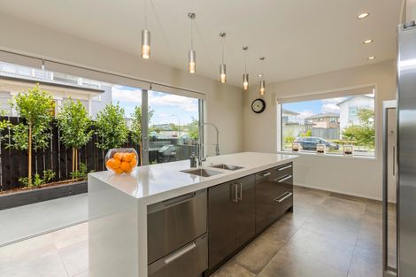 Photo of property in 17 Bayvista Drive, Karaka, Papakura, 2113