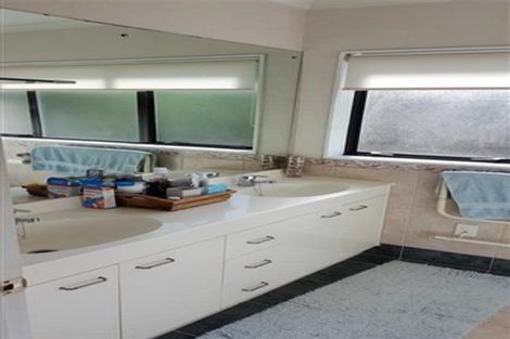 Photo of property in 15 Trovare Place, Golflands, Auckland, 2013