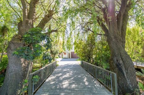 Photo of property in 374 Sawyers Arms Road, Harewood, Christchurch, 8051