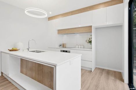 Photo of property in 37a Eastview Road, Glen Innes, Auckland, 1072