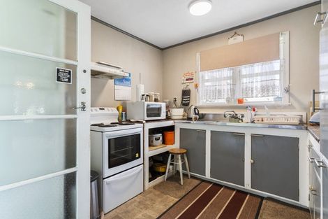 Photo of property in 2a Brandon Road, Glen Eden, Auckland, 0602