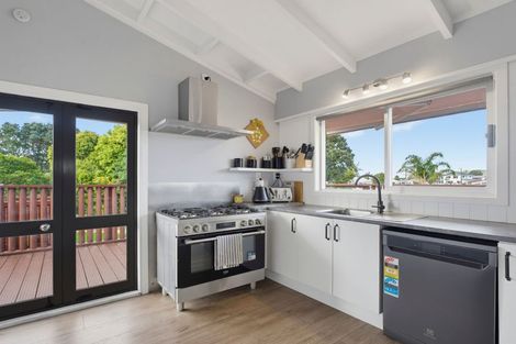 Photo of property in 201 Chartwell Avenue, Whangamata, 3620