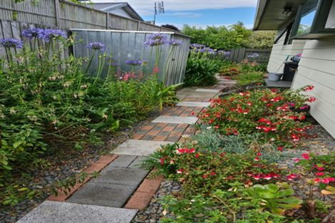 Photo of property in 90 Esmeralda Street, Welcome Bay, Tauranga, 3112