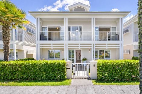 Photo of property in 4 Puriri Boulevard, Orewa, 0931