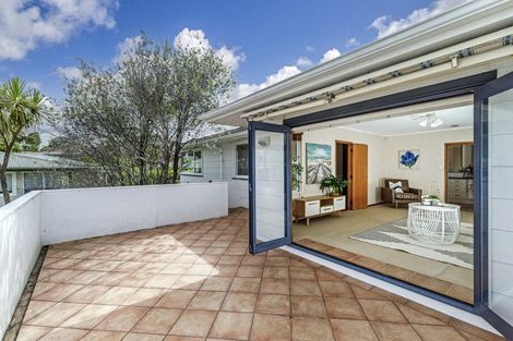 Photo of property in 5 South Pacific Place, Henderson, Auckland, 0612