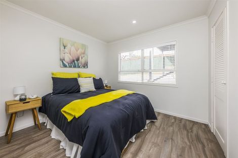 Photo of property in 36 Lendenfeld Drive, Papatoetoe, Auckland, 2025