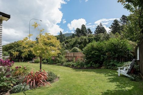 Photo of property in 48 Wairau Road, Picton, 7220