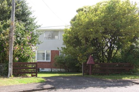 Photo of property in 4 Hurley Place, Kelston, Auckland, 0602