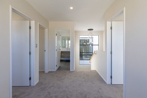 Photo of property in 6e Kaweka Street, New Lynn, Auckland, 0600