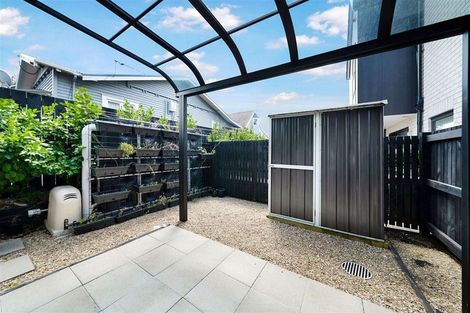 Photo of property in 105 Waimumu Road, Massey, Auckland, 0614