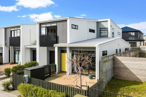 Photo of property in 4 Nohoanga Road, Karaka, Papakura, 2113