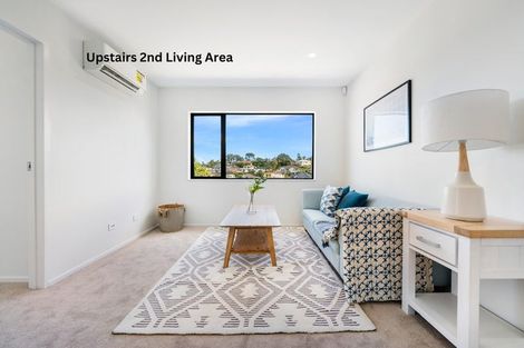 Photo of property in 7/90 Picasso Drive, West Harbour, Auckland, 0618