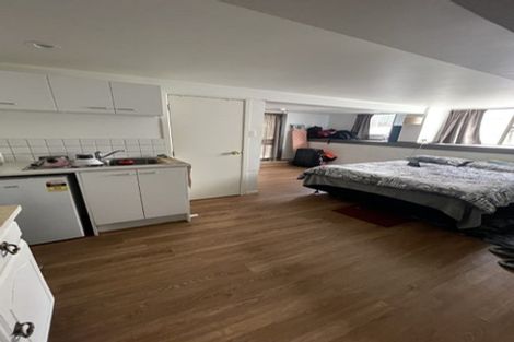 Photo of property in 209a Sturges Road, Henderson, Auckland, 0612