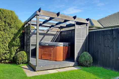 Photo of property in 10 Carroll Place, Owhata, Rotorua, 3010