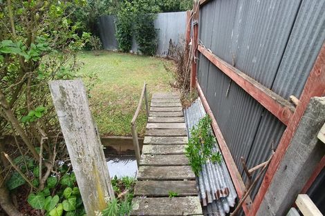 Photo of property in 44 Rowcliffe Crescent, Avonside, Christchurch, 8061