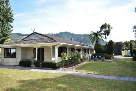 Photo of property in 24 Best Road, Te Horo, Otaki, 5582