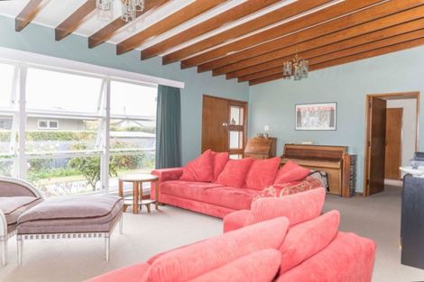 Photo of property in 7 Chamberlain Street, Dannevirke, 4930