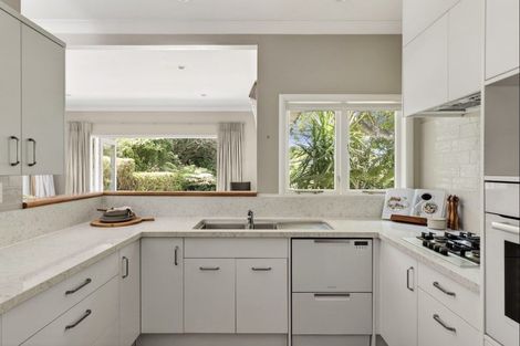 Photo of property in 44 Braid Road, St Andrews, Hamilton, 3200