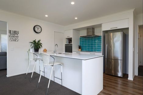 Photo of property in 2 Les Wakefield Road, Mapua, 7005